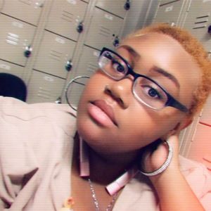 Meet your Posher, Riane